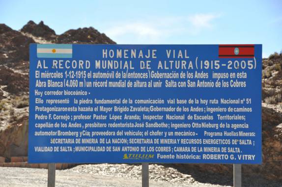 Ponto mais alto da estrada, no caminho para San Antonio de Los Cobres - Argentina